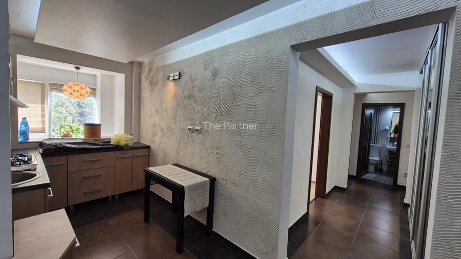 APARTAMENT 3 CAMERE DE VANZARE GORJULUI - 4