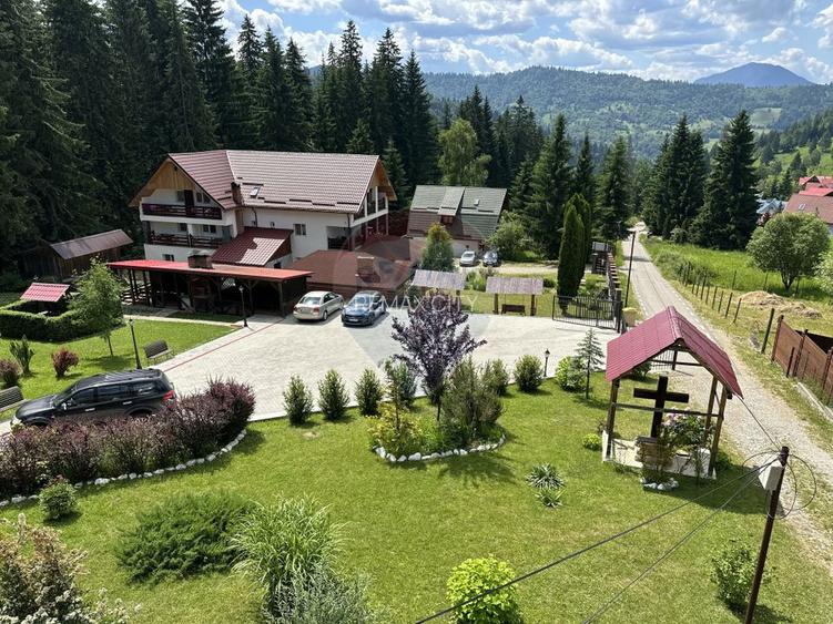 Hotel / Pensiune cu 18 camere de vânzare Durau - 2