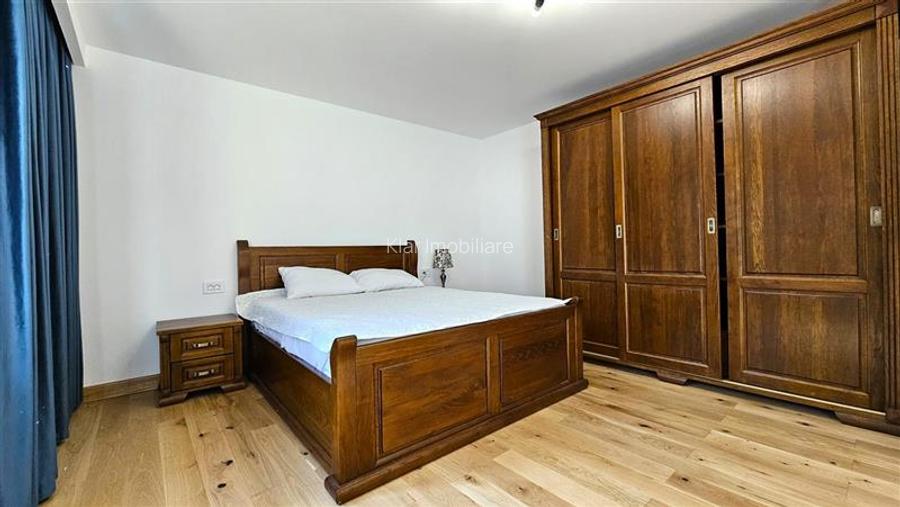 Casa renovata 200mp pe 2 niveluri,parcare, curte cu foisor,Centru, str.Nicolae B - 5