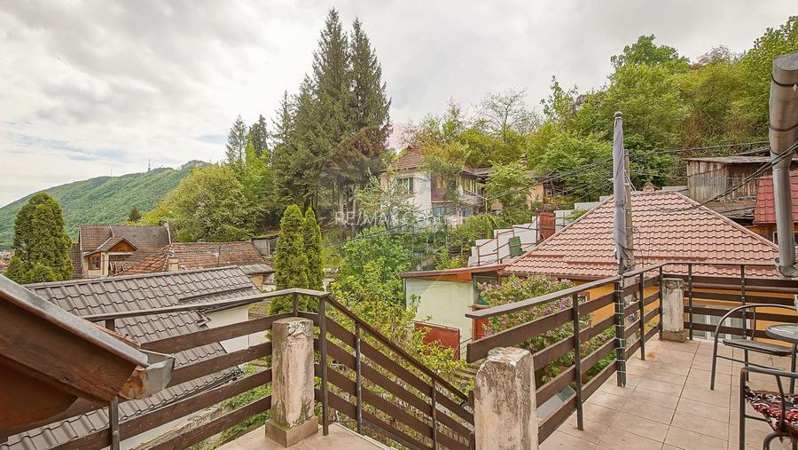 CASĂ INDIVIDUALĂ ÎN SCHEI    STRADA PIATRA MARE - 40