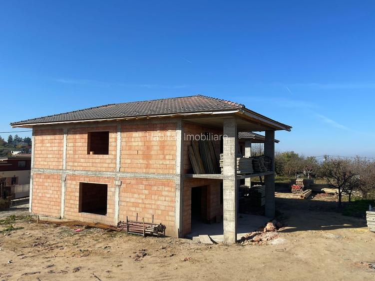 Casa individuala (semicolectiva) 172 mp utili, teren 765 mp Feleacu - 8