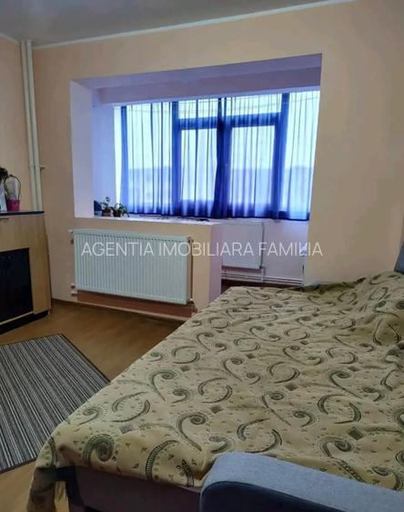 Vanzare apartament 2 camere, etaj 3– zona Micro 20 - 2