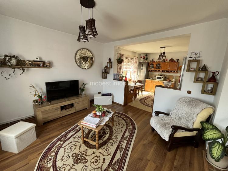 Exclusivitate! Vila P+M inalta, 5 camere, placa beton, Valu lui Traian! - 3