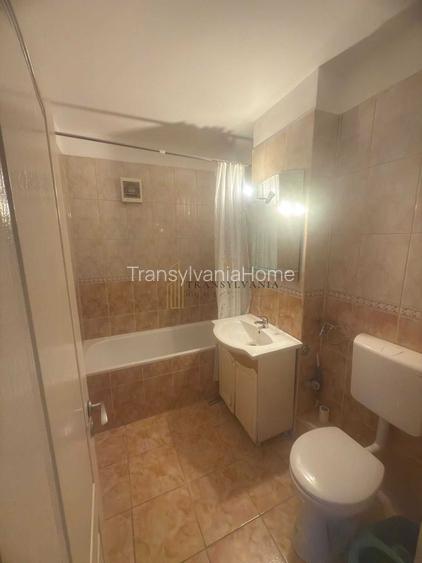 Apartament 4 camere, decomandat - 7