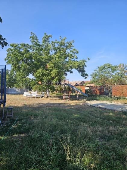 Proprietate imobiliara casa și teren în Criva de Sus - 16