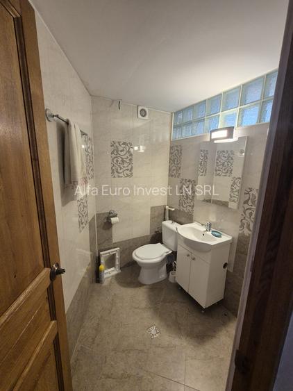 Apartament la casa, 4 camere in Schei - 13