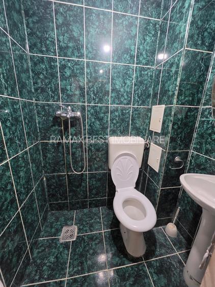 Titan, Postavarul intersectie B-ul 1 Decembrie 1918, stradal, vedere spate - 11