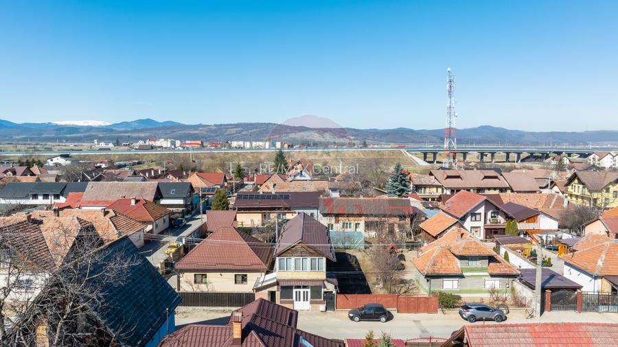 Oportunitate: Casă 6 camere (3 camere spațiu comercial+etaj locuință) - 21