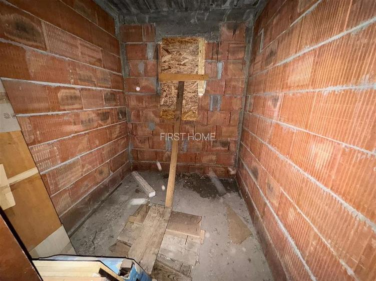 Casa P+1 la rosu (caramida) de vanzare in Golesti - 11