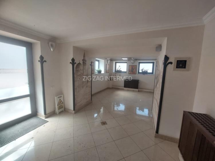 Ultracentral - cladire emblematica D+P+1+M, 430 mp., curte 200  mp. - 17