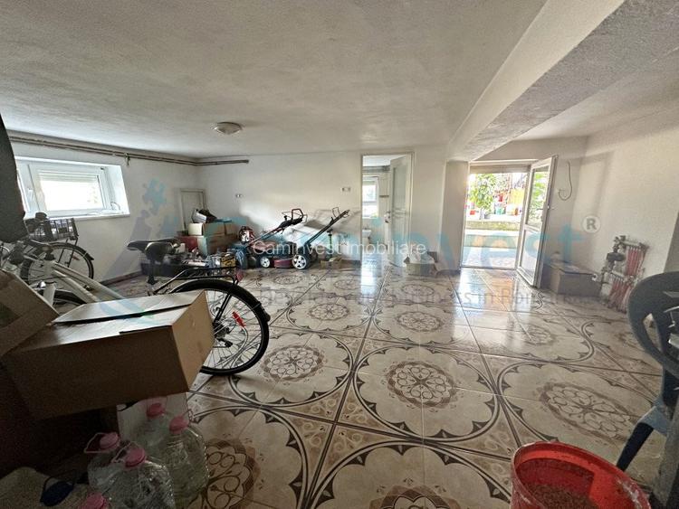 Casa pe 3 nivele si teren de vanzare, central in Sanmartin,  Bihor - 8