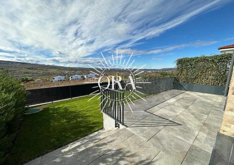 CASA- DUPLEX DE VANZARE IN BORHANCI - CU PRIVELISTE - SEMIFINISAT - 224 MP UTILI - 2