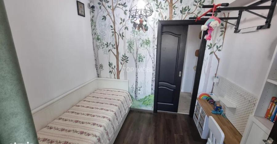 Apartament 3 dormitoare + living, 2 bai, 2 locuri de parcare - Rediu - 13