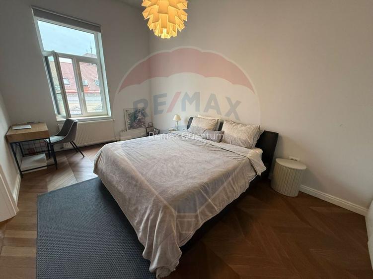 De închiriat Apartament superb în palat istoric – ultracentral, Oradea - 5