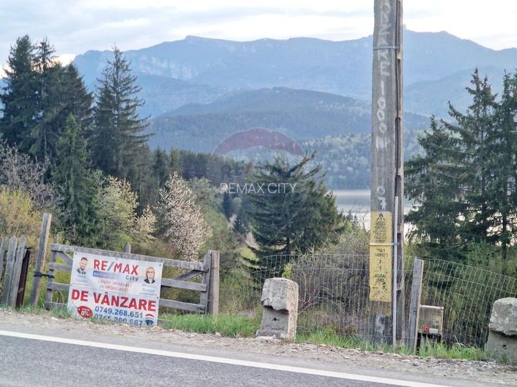 Teren cu vedere la Muntele Ceahlau - 14