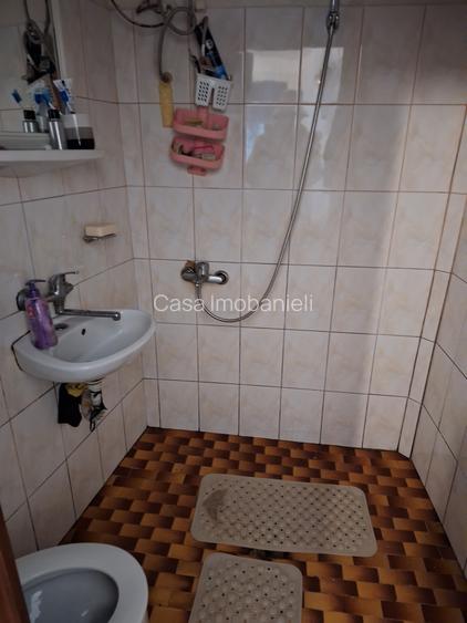 Piata Libertatii,ap 2 camere,semidecomandat, s-55 mp, parter/2, p-130.000 euro - 8