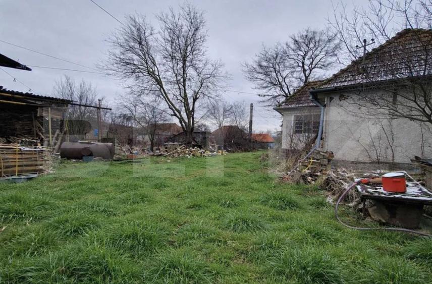 Casa cu teren generos în Ceanu Mic – 1.700 mp, la doar 20 km de Cluj-Napoca