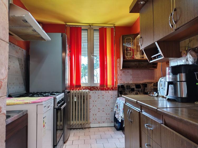 Vanzare 3 camere   Zona Giurgului  Strada Spinis Decomandat