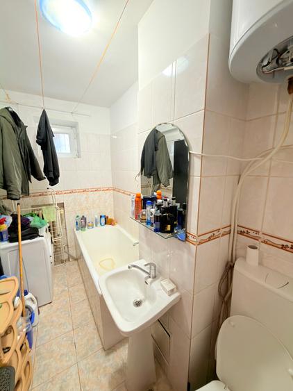 Garsoniera in bloc de apartamente  pe Unirii
