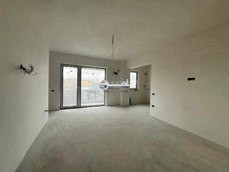 1 CAM  PODU ROS, PALAS, DECOMANDAT, 41 MP,  BLOC NOU - 10