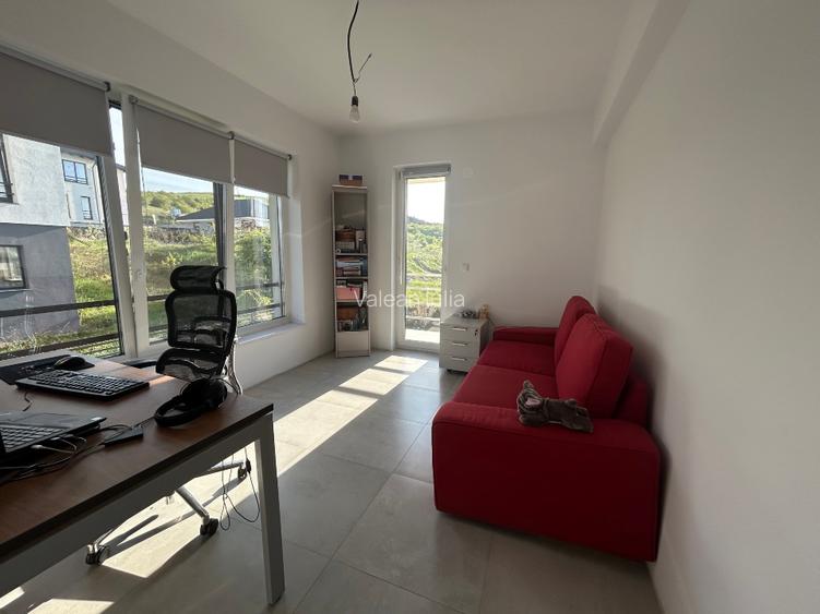 Duplex zona Vivo | 3 dormitoare, garaj 2 mașini | Proprietar - 10