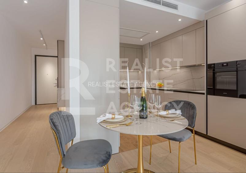 Vânzare, apartament cu 2 camere, One Lake Club - 2