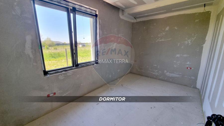 Vă propunem spre vânzare o casă deosebită - 25