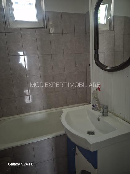 Apartament 3 camere, zona 1 Decembrie 1918 - 4
