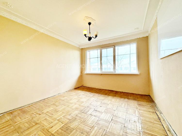Apartament cu 3 camere, în cartierul Micro 16, 70 mp. - 2