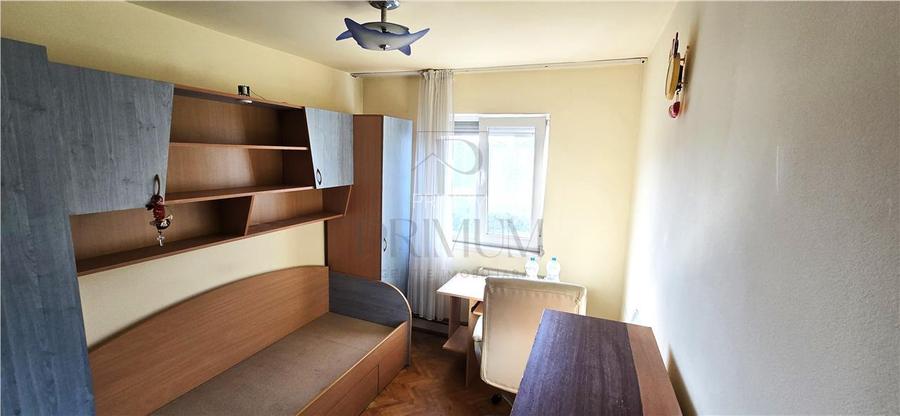 DACIA - 4 cam - centrala proprie - clima - ETAJ 3 - BOXA - 2