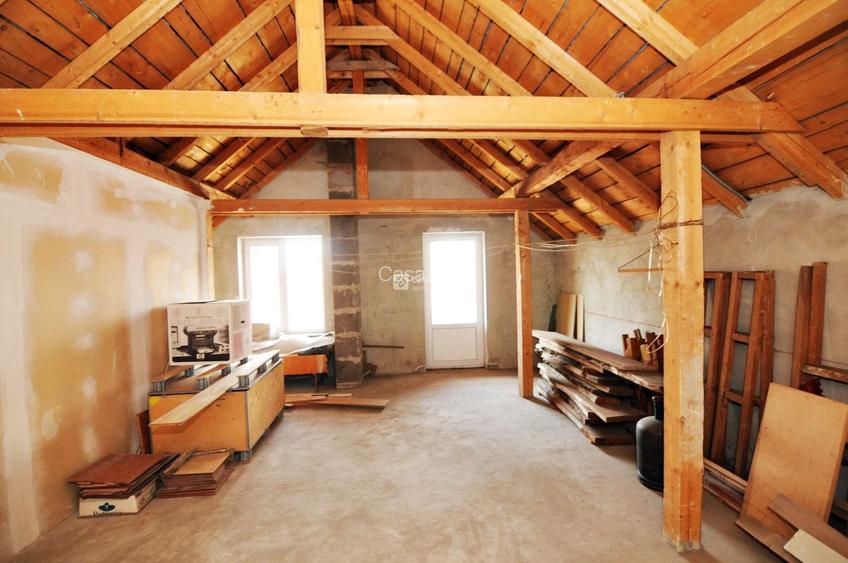 Centru, proprietate Parter + Etaj + Mansarda, disponibila imediat - 19