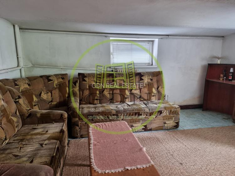 Proprietate spre vanzare,  formata din 2 case suprafata totala 440 mp - 16