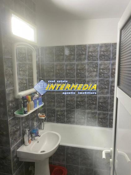 Apartament 3 camere 66 mp decomandat de vanzare Cetate - 4