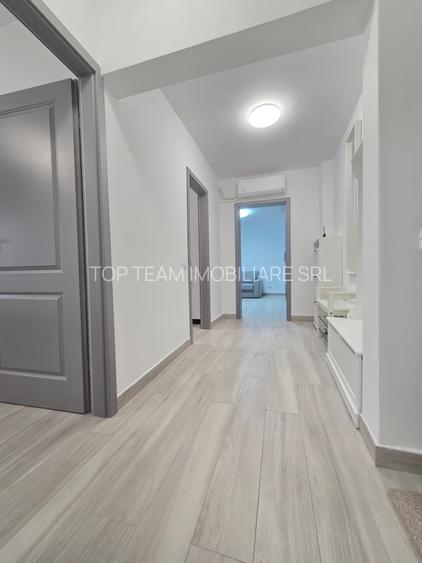 Titulescu, Piata Victoriei, Dr. Felix - 8