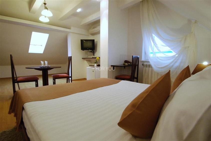 Pensiune, afacere la cheie, cu 10 camere la 10 minute de centru orasului - 19