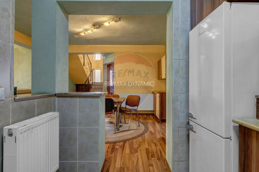 Oportunitate rară în Chișineu-Criș: locuință și spații comerciale - 33