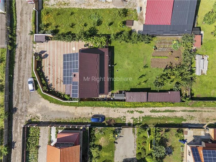 Casa/ Vila superba cu 5 camere si 922 mp teren Harman Brasov - 2