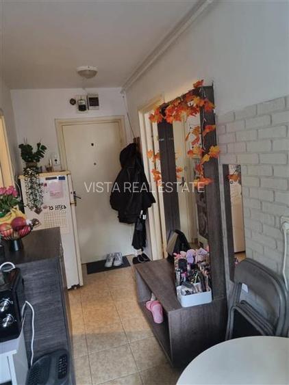 Exclusivitate, Garsoniera decomandata, Zona Garii, Brasov - 4