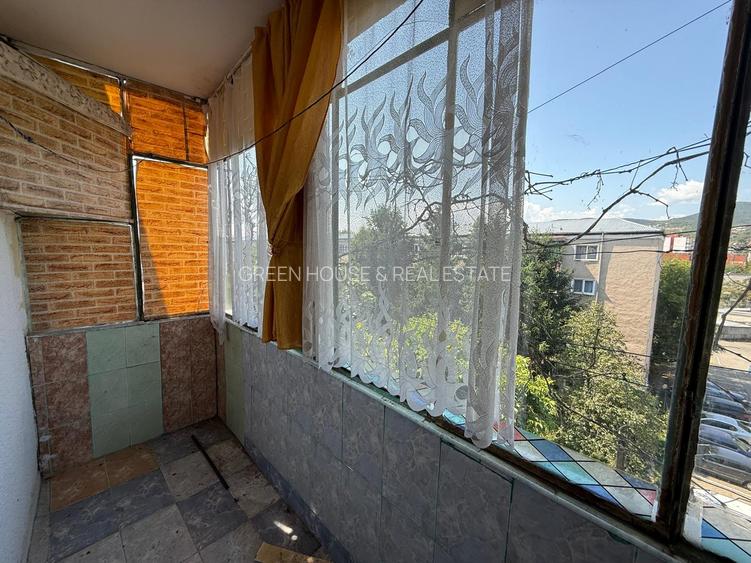 Apartament 2 camere, zona Aleea Pacii - 11