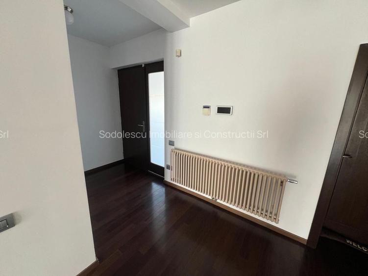 Vila superba cu piscina si anexa camera hobby - 14