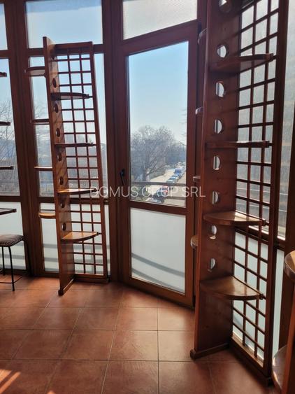 Vând apartament ultracentral 170 mp et 2 - 3