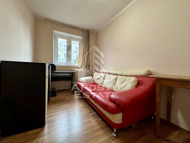 Apartament cu 3 camere, etajul 2, zona Sagului - 2