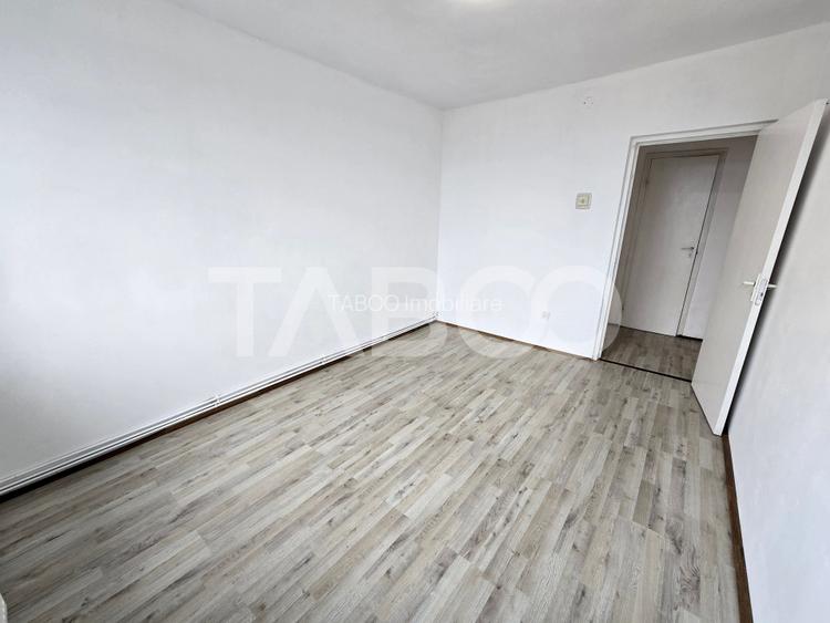 Apartament decomandat de vanzare cu 3 camere balcon zona Mihai Viteazu - 15