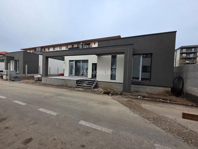 ANSAMBLU CASE INDIVIDUALE, RATE LA DEZVOLTATOR PE 2 ANI, COMISION 0% - 2