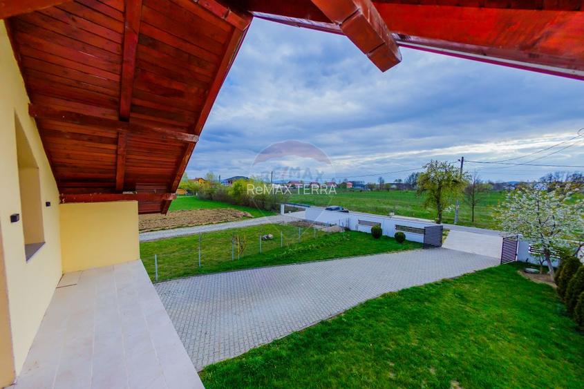 CASA DE VIS DE VANZARE IN COLTIREA cu 2900 mp teren - 35