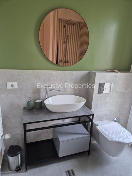 Vila moderna si eleganta in Otopeni, curte amenajata si terase generoase - 12