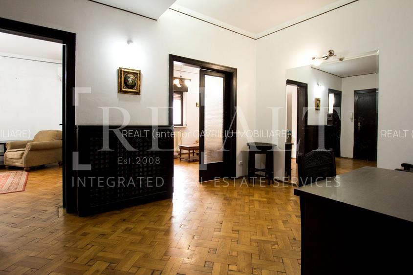 Inchiriere casa, vila 5 camere | Arhitectura deosebita, Curte | Stefan cel Mare - 8