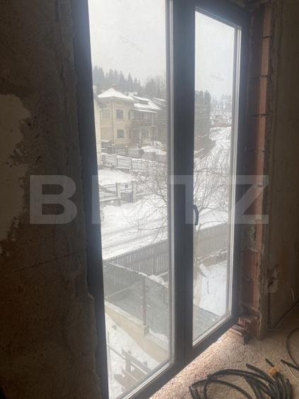 Pensiune la roșu de vanzare, 18 camere, 726 mp, zona Vatra Dornei