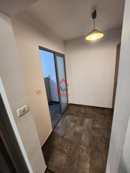 Apartament 2 camere , Podu Ros, eetaj intermediar