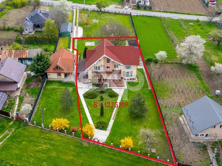 Casă/vilă de vânzare 5 camere, teren 1275 mp, Sărată, Bacău